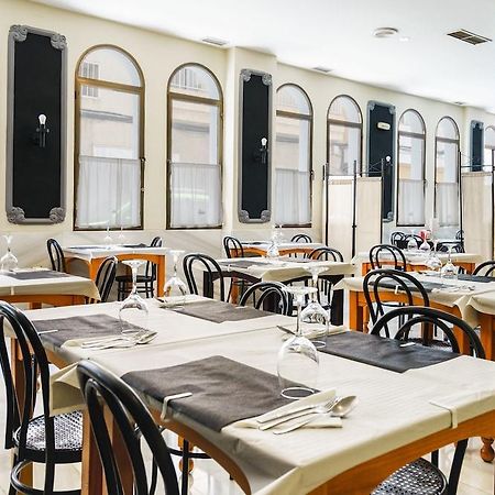 Oyo Hotel Costa Andaluza Motril Zewnętrze zdjęcie